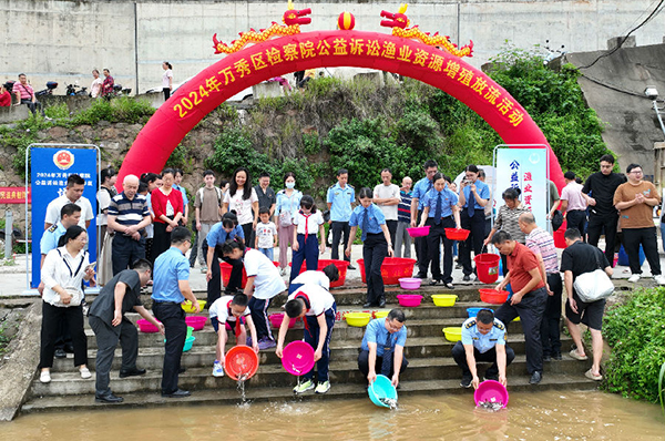 10�f��β�~��Ͷ������