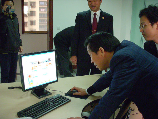 ��(f��)��2