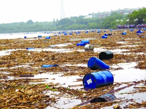 �ɻ���ˮ��Ⱦ�¼�