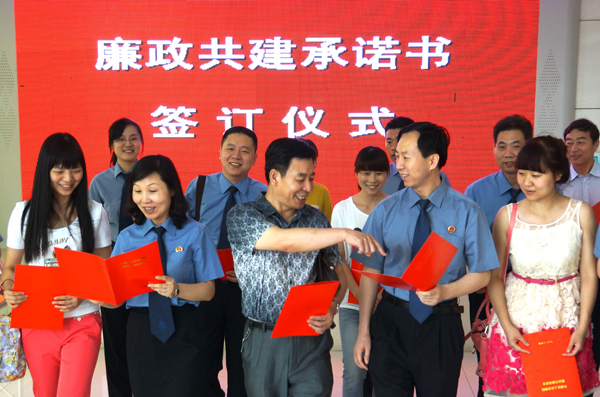 �ͽo���˵Đ�