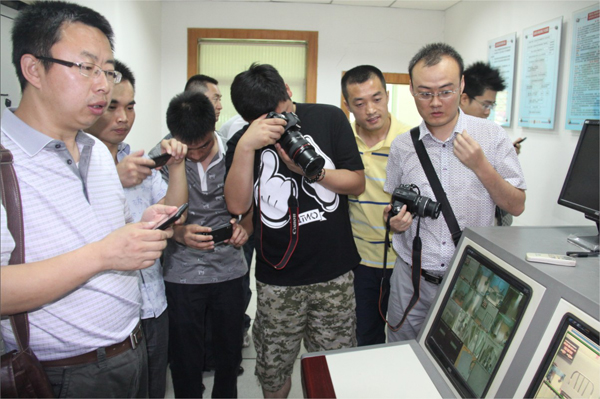 ��Ո(q��ng)�������M(j��n)�z��Ժ