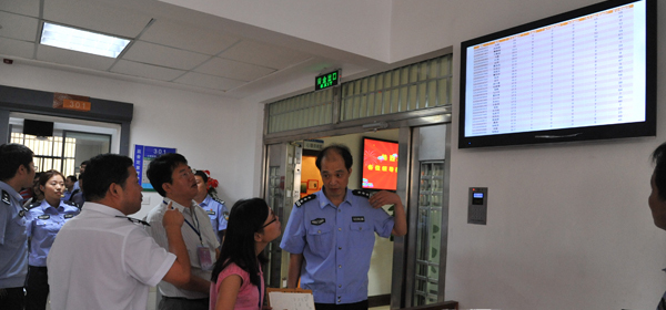 �o�a�O(ji��n)�z����300��허�(zh��)���ƶ� Ҏ(gu��)���񾯈�(zh��)���О�