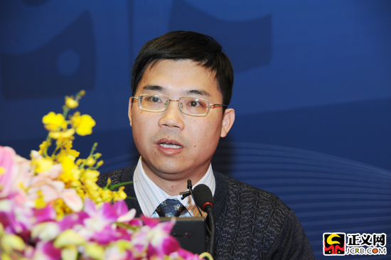 ��h��W(xu��)�������(y��ng)��������΢���l(f��)չڅ��(sh��)�����}���v