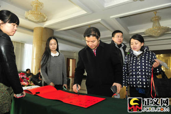 ���x�����C��(ji��ng)��Y�u(p��ng)�x�F(xi��n)�����e����