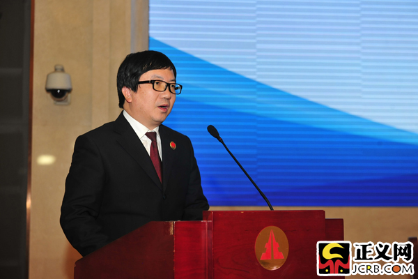 福建省福州市閩侯縣檢察院檢察長(zhǎng)江偉發(fā)表獲獎(jiǎng)感言